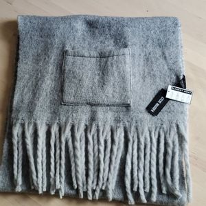 Steve madden blanket wrap
